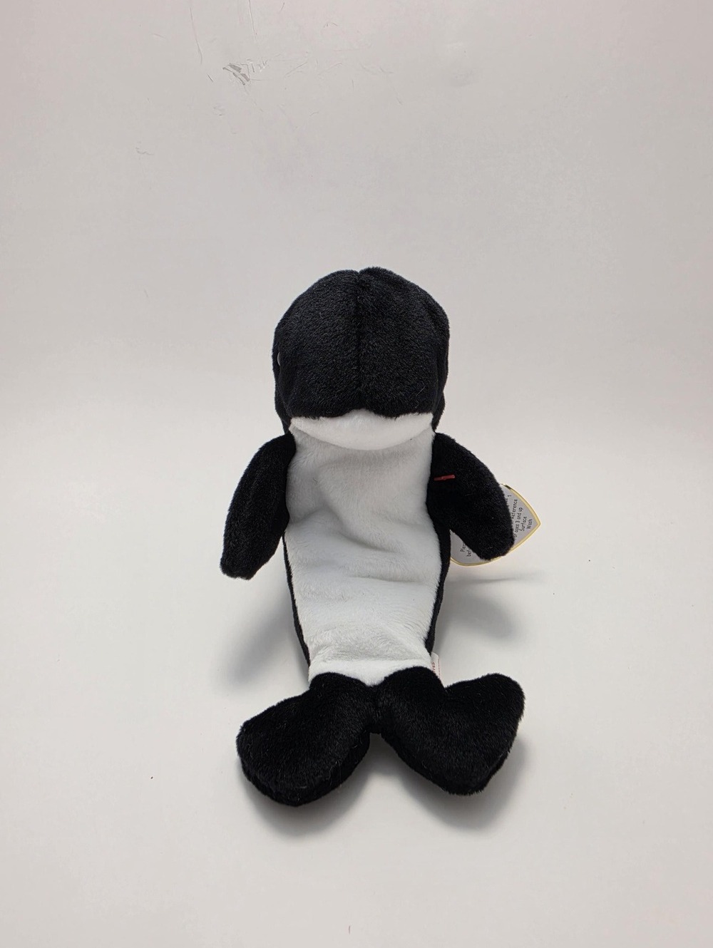 Ty Beanie Baby “Waves” the Whale Indonesia Canadian *Rare* (6 inch)